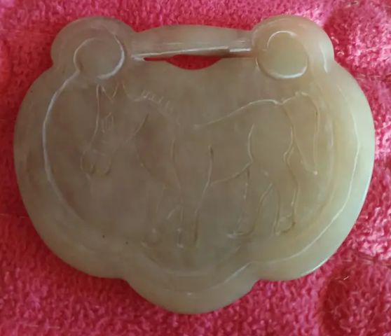 古玩玉器玉鎖拍賣，當前價格2000元