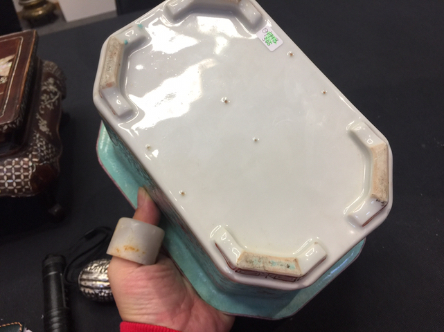 古玩陶瓷粉彩花盆拍賣，當前價格8000元