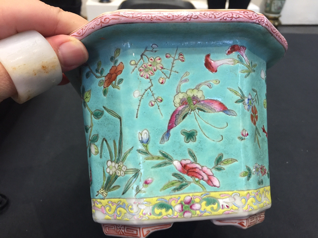 古玩陶瓷粉彩花盆拍賣，當前價格8000元