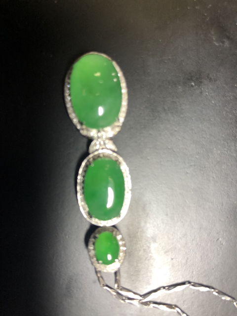 古玩玉器翡翠蛋面吊墜拍賣，當前價格19000元