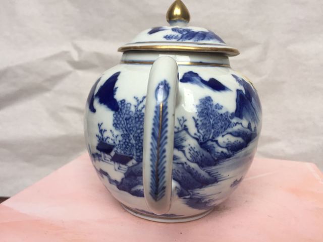 古玩陶瓷青花描金山水人物紋執(zhí)壺拍賣，當(dāng)前價(jià)格8000元