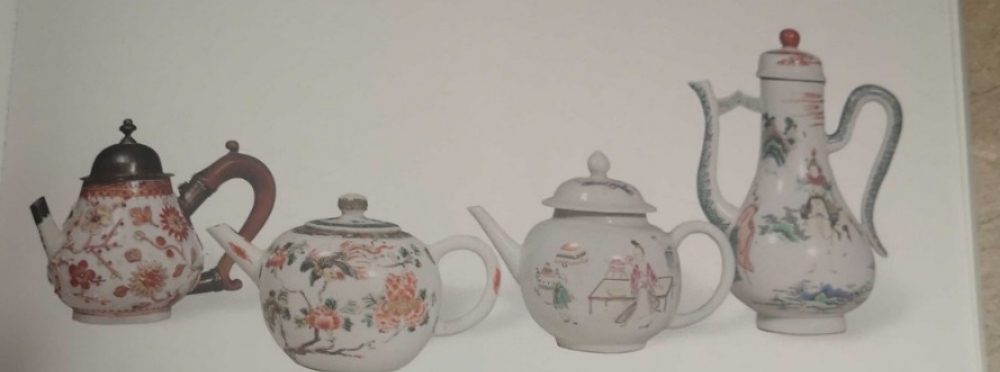 古玩陶瓷五彩人物執壺拍賣，當前價格18000元