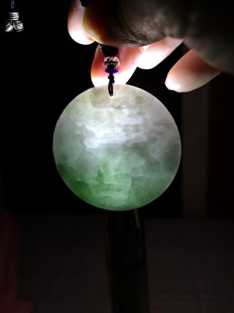 古玩玉器山水圓牌拍賣,當前價格550元