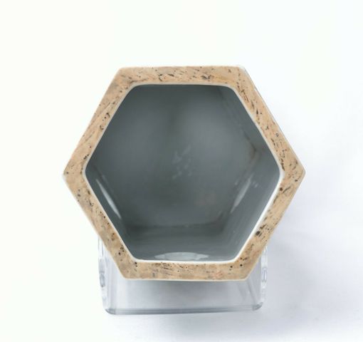 古玩陶瓷粉彩侍女人物紋六方鏤空帽筒拍賣，當前價格9680元