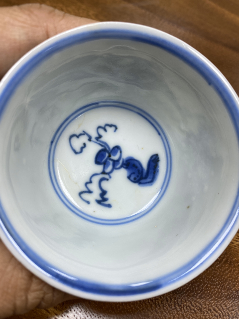 古玩陶瓷青花杯拍賣，當(dāng)前價(jià)格9500元