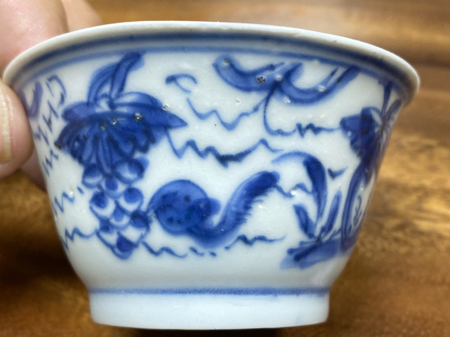 古玩陶瓷青花杯拍賣，當(dāng)前價(jià)格9500元