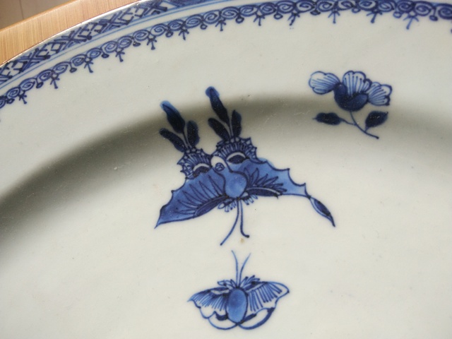 古玩陶瓷青花盤拍賣，當(dāng)前價(jià)格13900元