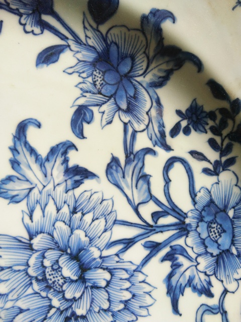 古玩陶瓷青花盤拍賣，當(dāng)前價(jià)格13900元