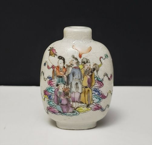 古玩陶瓷白釉軋道粉彩八仙人物故事紋鼻煙壺拍賣，當前價格9000元