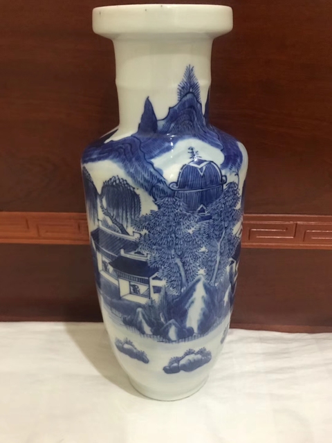 古玩陶瓷青花山水紋棒槌瓶拍賣，當前價格8900元
