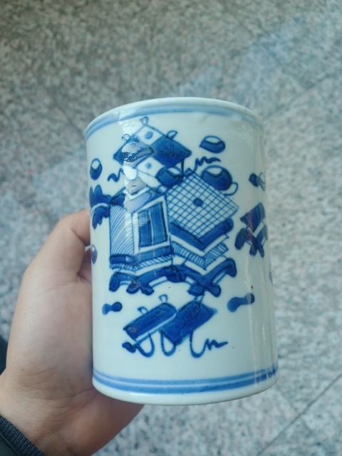 古玩陶瓷博古圖青花筆筒拍賣,當前價格1999元
