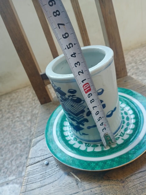 古玩陶瓷博古圖青花筆筒拍賣,當前價格1999元