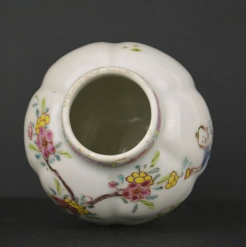 古玩陶瓷粉彩漁家樂人物故事紋蓋罐拍賣，當前價格7000元