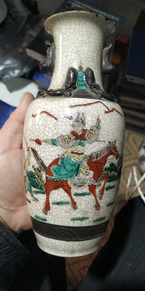 古玩陶瓷刀馬人五彩瓶拍賣，當前價格11000元