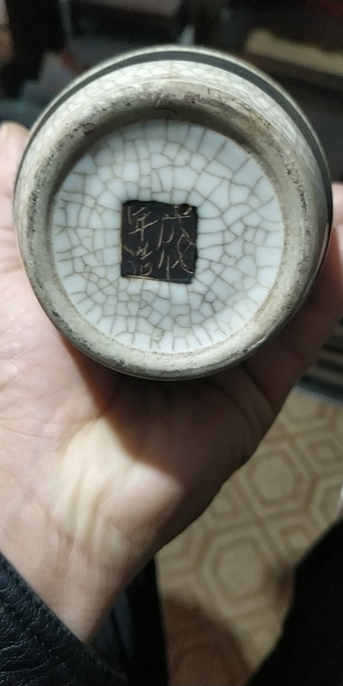 古玩陶瓷刀馬人五彩瓶拍賣，當前價格11000元