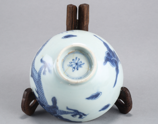 古玩陶瓷龍紋青花碗拍賣，當前價格10000元