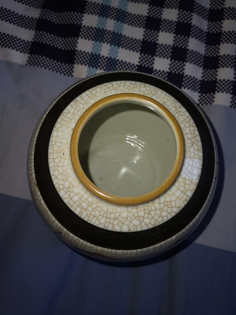 古玩陶瓷哥釉地五彩拍賣，當(dāng)前價(jià)格8000元