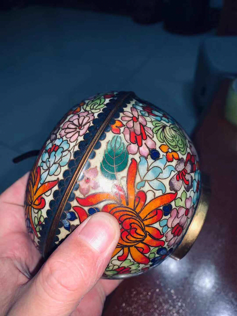 古玩陶瓷景泰藍花卉紋蘋果形蓋罐拍賣，當前價格8500元