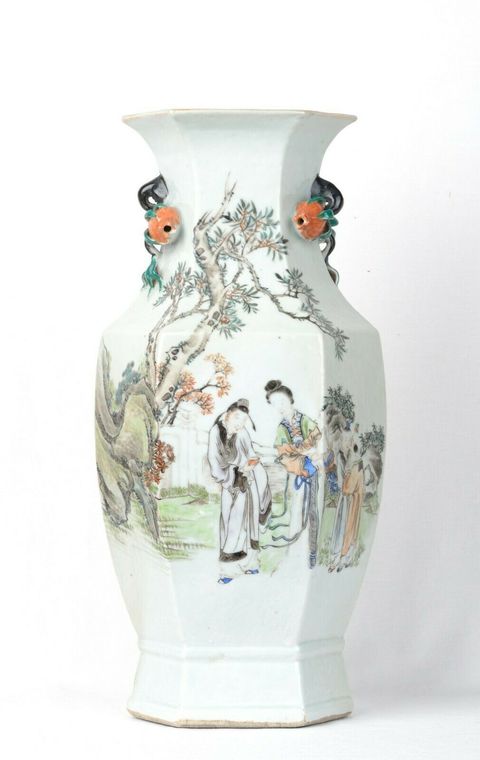 古玩陶瓷粉彩人物故事紋石榴耳六方瓶拍賣，當前價格13680元