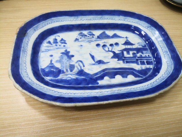 古玩陶瓷樓臺亭閣山水青花盤拍賣，當前價格11800元