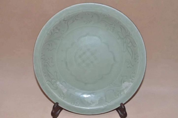 古玩陶瓷龍泉印花盤拍賣，當前價格17800元