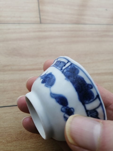 古玩陶瓷青花松鼠吃葡萄紋杯拍賣，當前價格8800元