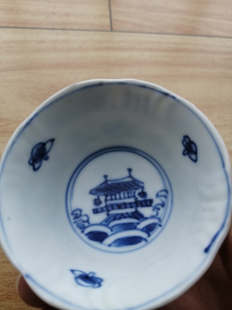 古玩陶瓷青花松鼠吃葡萄紋杯拍賣，當前價格8800元