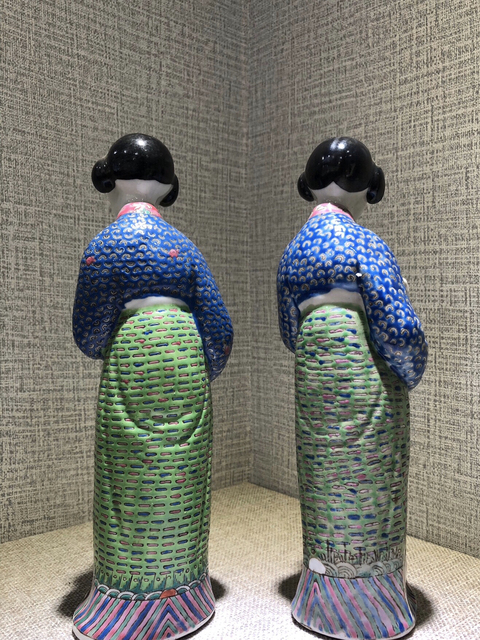 古玩陶瓷仕女粉彩塑像拍賣，當(dāng)前價(jià)格6800元