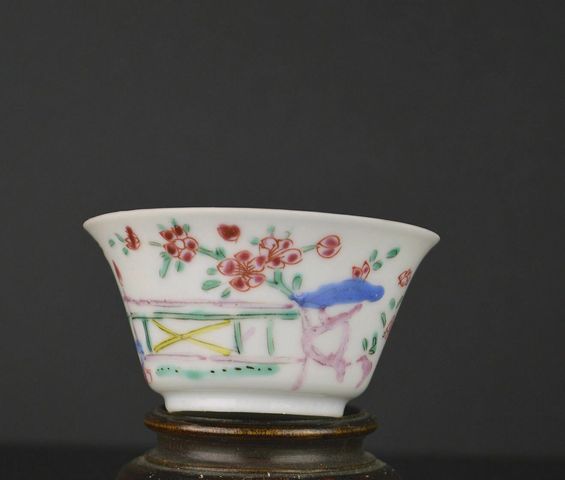 古玩陶瓷粉彩三娘教子人物故事紋小杯拍賣，當前價格3800元