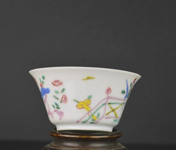 古玩陶瓷粉彩三娘教子人物故事紋小杯拍賣，當前價格3800元