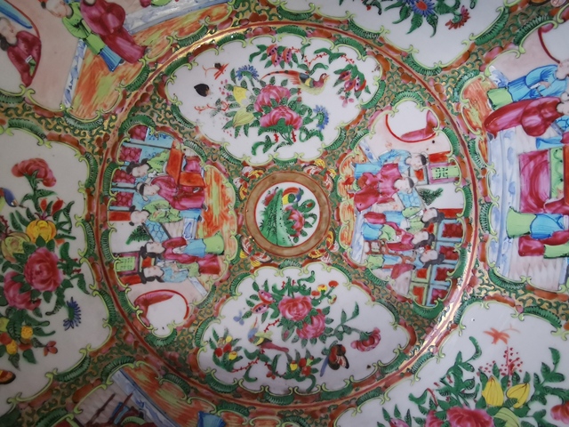 古玩陶瓷廣彩花卉人物紋盆拍賣，當前價格15000元