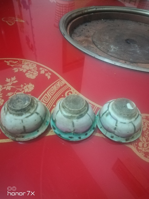 古玩陶瓷杯子一組拍賣，當前價格16800元