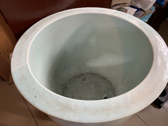 古玩陶瓷白釉缸拍賣，當前價格9600元