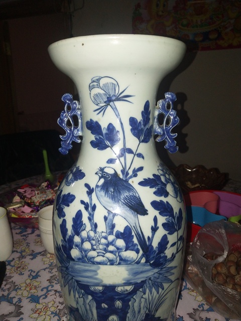 古玩陶瓷青花瓶拍賣，當(dāng)前價(jià)格9800元