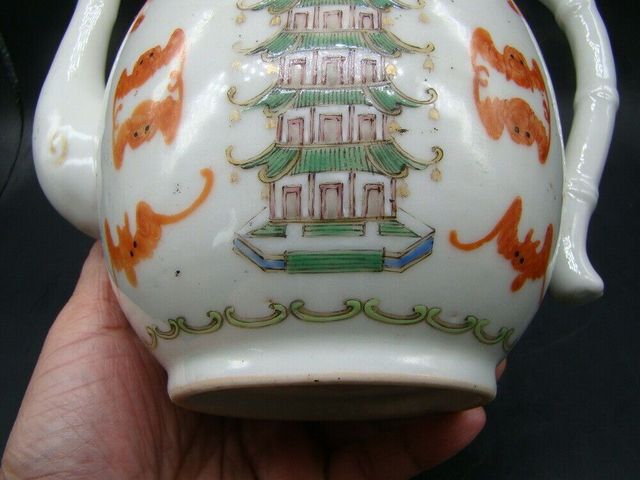 古玩陶瓷廣彩蝴蝶蝙蝠紋茶壺拍賣(mài)，當(dāng)前價(jià)格5800元