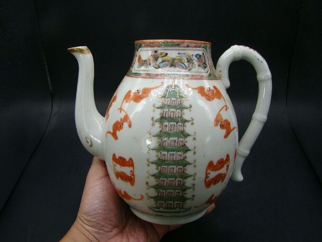 古玩陶瓷廣彩蝴蝶蝙蝠紋茶壺拍賣(mài)，當(dāng)前價(jià)格5800元