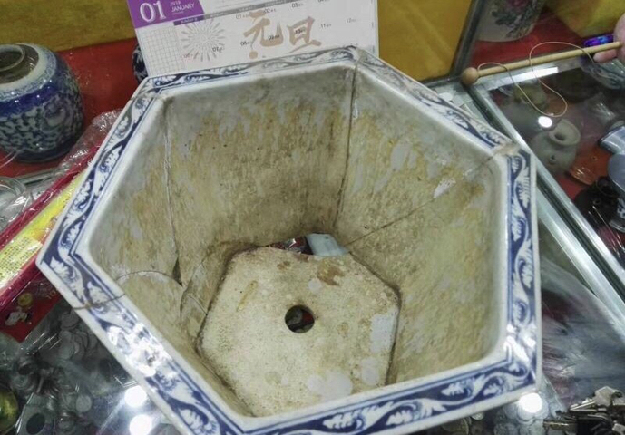 古玩陶瓷龍紋花盆拍賣，當前價格8800元