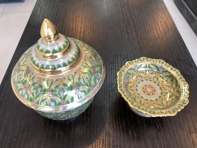 古玩陶瓷粉彩蓋碗拍賣，當前價格11000元