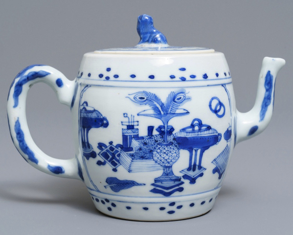 古玩陶瓷康熙青花山水人物壺拍賣，當前價格10000元