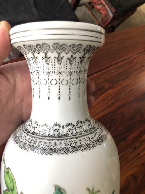 古玩陶瓷花鳥(niǎo)瓶拍賣(mài)，當(dāng)前價(jià)格3500元