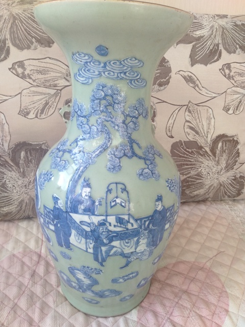 古玩陶瓷豆青釉青花瓶拍賣，當前價格5500元