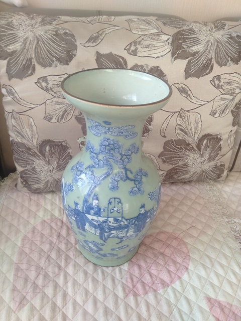 古玩陶瓷豆青釉青花瓶拍賣，當前價格5500元