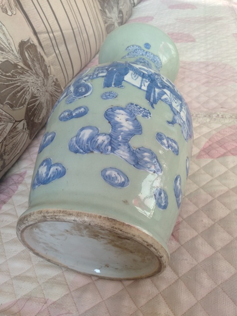 古玩陶瓷豆青釉青花瓶拍賣，當前價格5500元