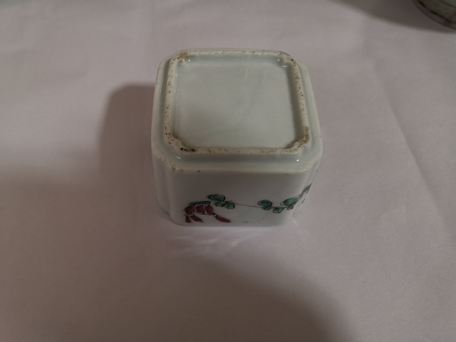 古玩陶瓷四方水盂拍賣，當前價格4000元