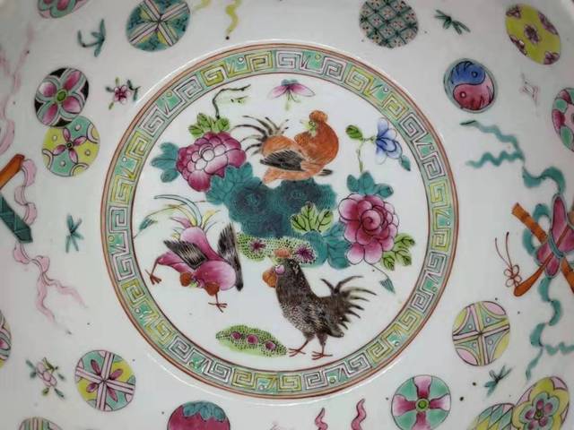 古玩陶瓷凈手盆拍賣，當(dāng)前價(jià)格8300元