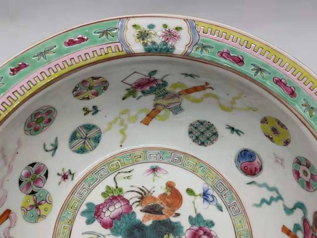 古玩陶瓷凈手盆拍賣，當(dāng)前價(jià)格8300元