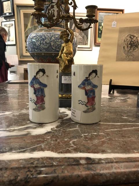古玩陶瓷粉彩無雙譜筆筒一對(duì)拍賣，當(dāng)前價(jià)格9300元