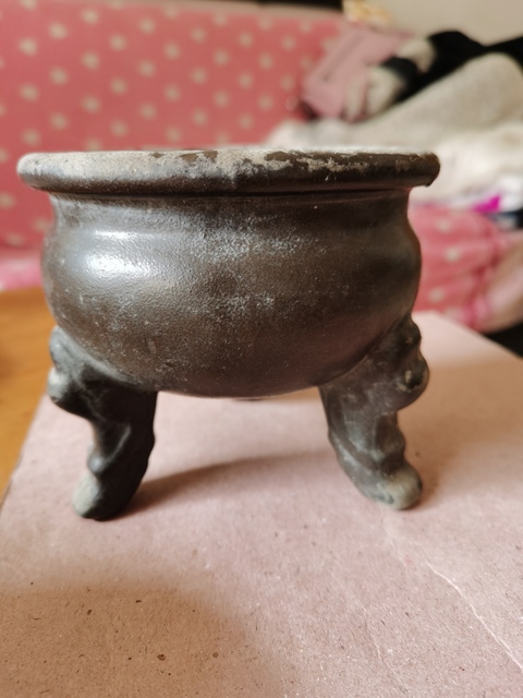 古玩陶瓷黑釉三足香爐拍賣，當前價格3000元