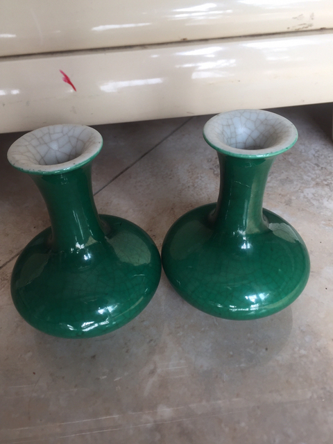 古玩陶瓷綠哥釉瓶拍賣，當前價格9000元