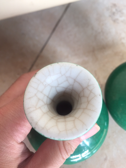 古玩陶瓷綠哥釉瓶拍賣，當前價格9000元